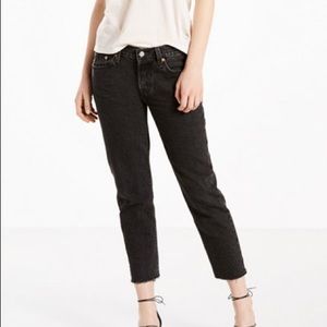 Levi’s 501 Cropped Tapered Jeans